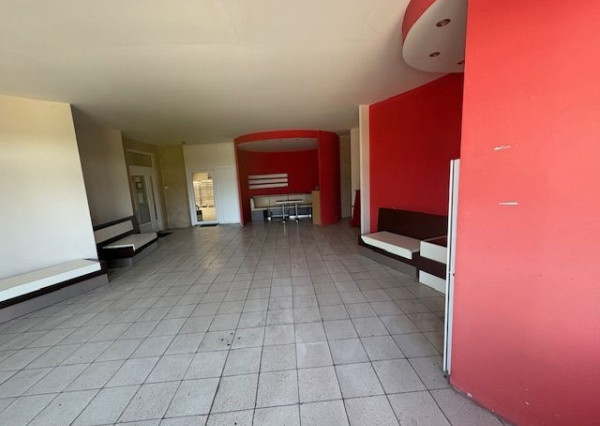 Skladový / obchodný priestor na prenájom – 500 m², 1000 m², 1206 m², Dunajská Streda