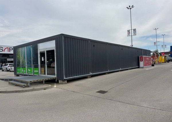 TOP! Samostatný kontajner 216 m2 umiestnený na parkovisku v etablovanom obchodnom centre v Bratislave oproti OC AVION a IKEA