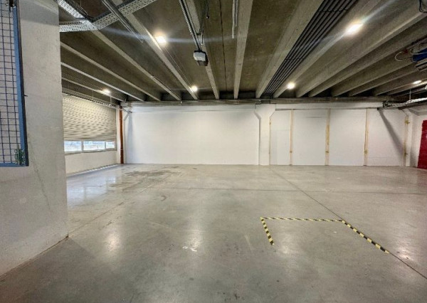 Na prenájom sklady, showroom - predajňa, 190m2, Bratislava III TOP