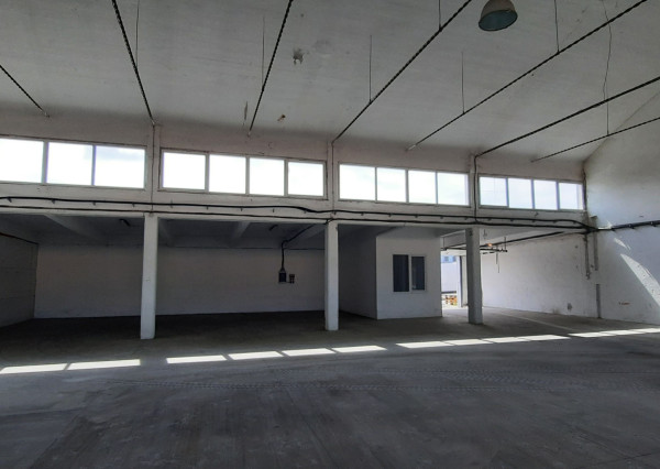 Na prenájom skladový priestor vo veľkosti 441m2