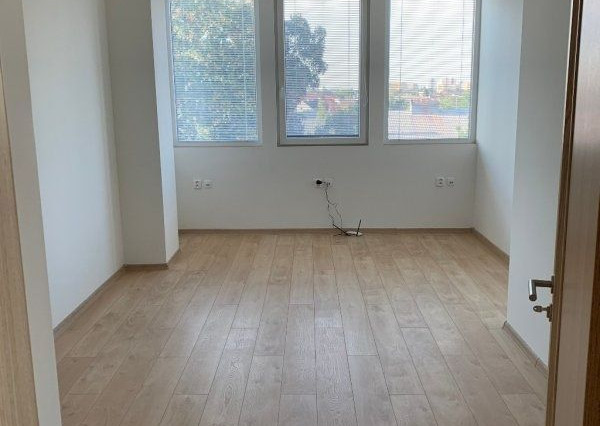 Na prenájom administratívne priestory na Ružindolskej ulici, Trnava