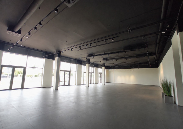 444m2 SHOWROOM/Obchodné priestory vhodné aj na fitnesscentrum, Račianska – Bratislava III