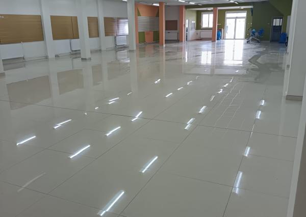 Skladová hala vo výmere 1000 m2 na predaj - ul. Stará Vajnorská 