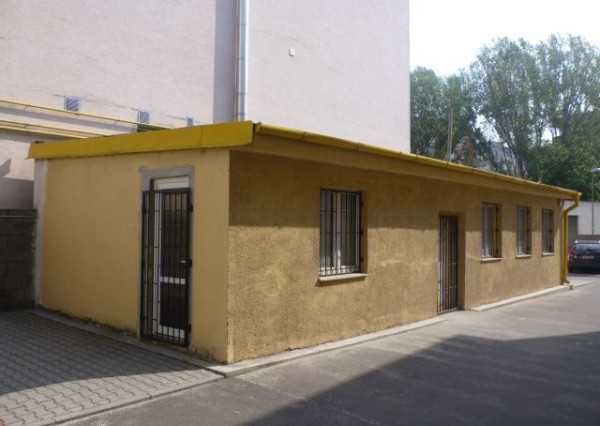 Samostatný skladovo-obchodný priestor s kanceláriou a parkovaním, 67,5m2, BAII - Ružinov
