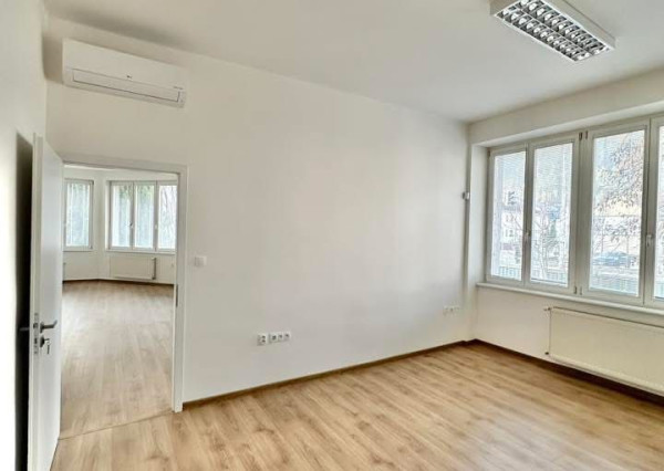 Administratívne priestory na prenájom, 80 m2, Trenčín –  pri OC MAX