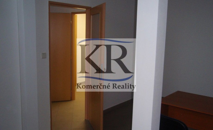 Kancelárie, Štefánikova, Nitra - fotografia 3