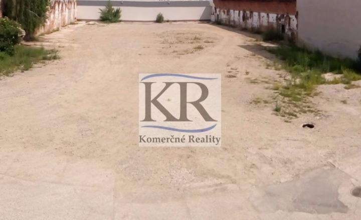 Spevnená plocha na prenájom, Trenčín, 2600m2 - fotografia 1