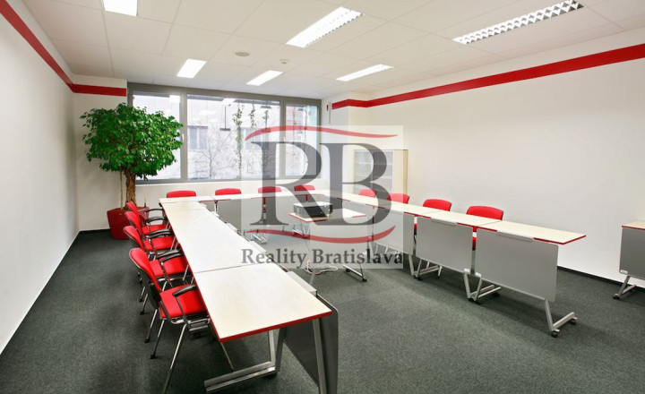 Exkluzívny administratívny priestor s terasou v centre, Mickiewiczova, Bratislava I, 148,47m2 - fotografia 4