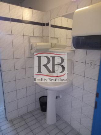 Kancelárie na prenájom - 34m2, Mlynské Nivy, Bratislava II - fotografia 5