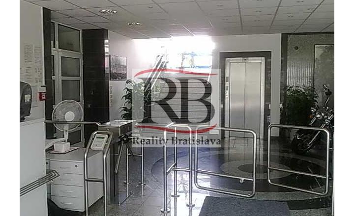 Kancelárie na prenájom - 34m2, Mlynské Nivy, Bratislava II - fotografia 9