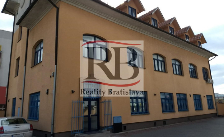 Administratívna budova, Petržalka