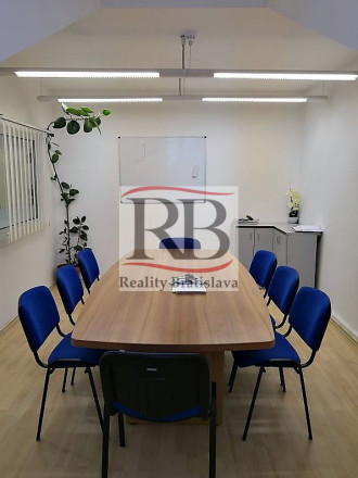 Administratívna budova, Petržalka - fotografia 4
