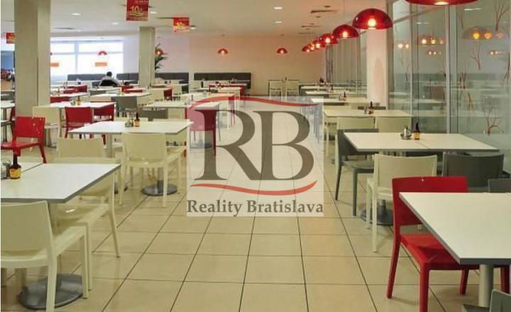 Kancelárie vysokého štandardu so strategickou polohou, 101 m2 - fotografia 4
