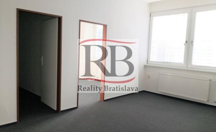 Uzavretý kancelársky celok v blízkosti trhoviska Miletičova, 244 m2 alebo 484 m2 - fotografia 10