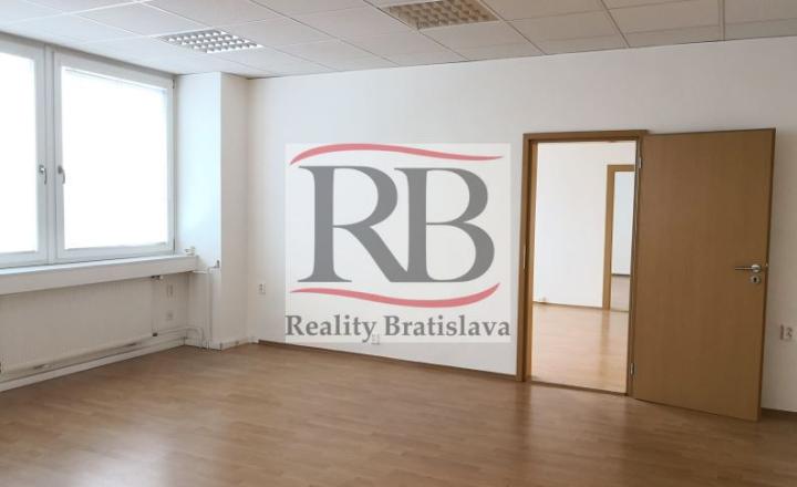 Uzavretý kancelársky celok v blízkosti trhoviska Miletičova, 244 m2 alebo 484 m2