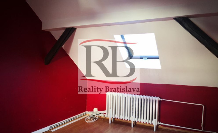Obchodný priestor vhodný na reštauráciu, v centre, 200 m2 + 50 m2 byt - fotografia 3