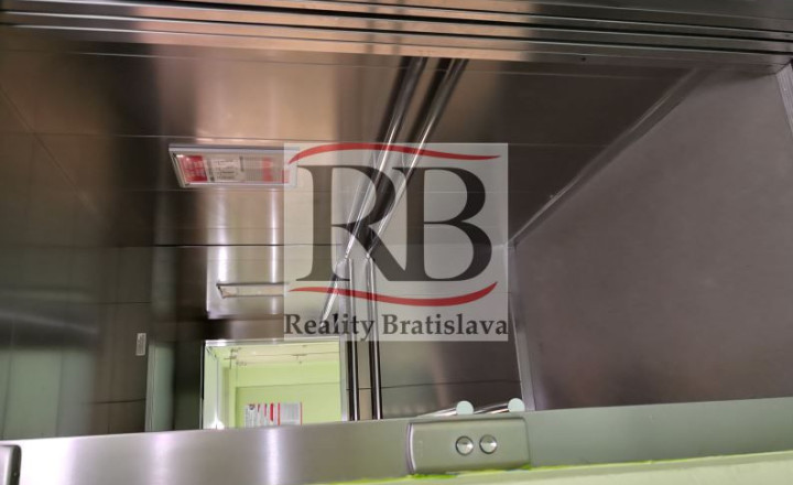 Obchodno-kancelársky priestor, 89 m2 - fotografia 3