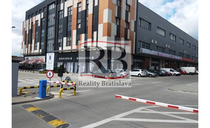 Na prenájom obchodný priestor na Starej Vajnorskej v Novom Meste