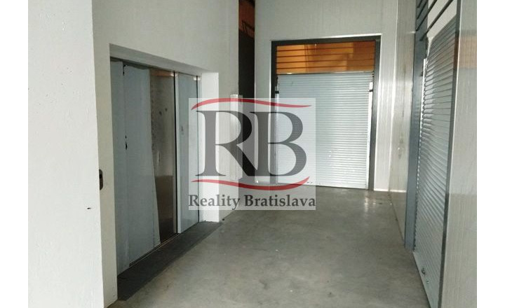 Na prenájom skladový priestor na Starej Vajnorskej v BAIII, 70m2 - fotografia 1