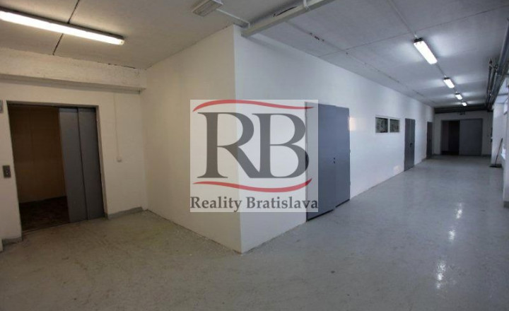 Skladové priestory, Elektrárenská, Bratislava III