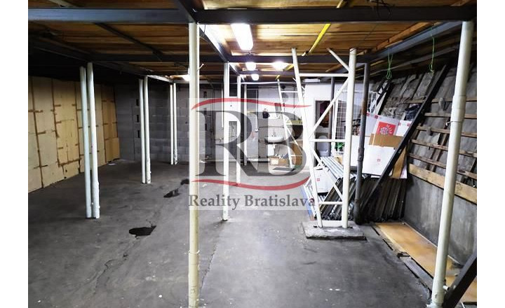 Na prenájom skladový objekt na Starej Vajnorskej v BA III - Nové mesto - fotografia 3