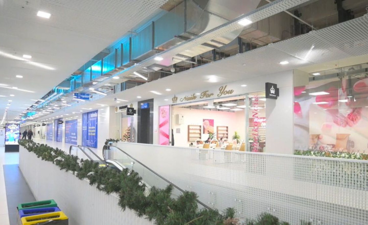 Atraktívny obchodný priestor v nákupnom centre, 100 m², Bajkalská - fotografia 1