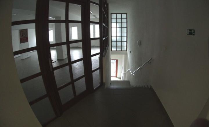 Obchodné a kancelárske priestory v centre Nitry, pešia zóna - fotografia 1