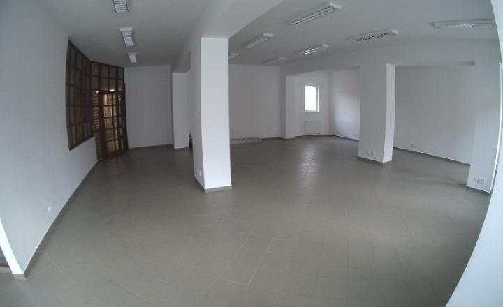 Obchodné a kancelárske priestory v centre Nitry, pešia zóna - fotografia 3