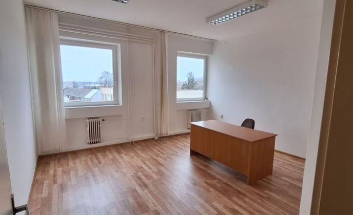 Kancelárske priestory v blízkosti centra mesta Galanta