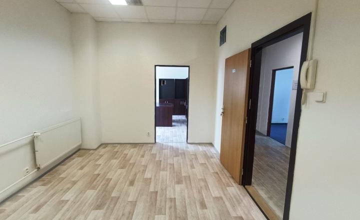 Kancelársky priestor 30m² v BA - I na prenájom - fotografia 4