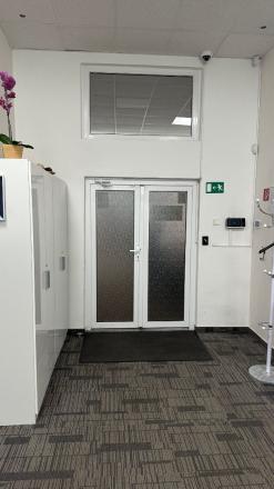 Priestor 168m2 na vyvýšenom prízemí v blízkosti Klientskeho centra, Bratislava II - fotografia 7
