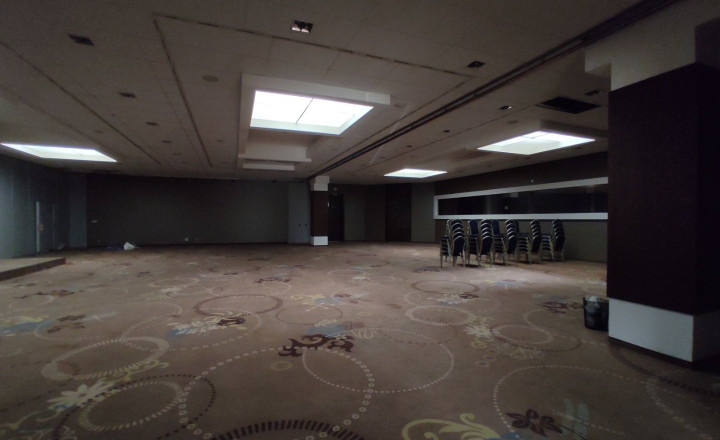 Kongresová sála, lobby, kuchyňa, jedáleň a príslušenstvo, ex Holiday Inn, 3.000m2 - fotografia 8