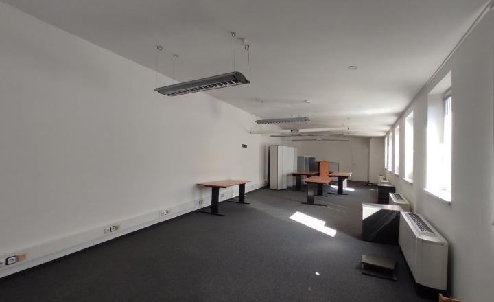 Kancelársky celok v reprezentatívnom historickom objekte v centre, 193,8 m2