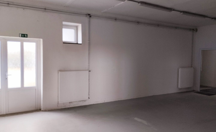 Samostatný oplotený objekt 2100 m2 Devínska Nová Ves - fotografia 6