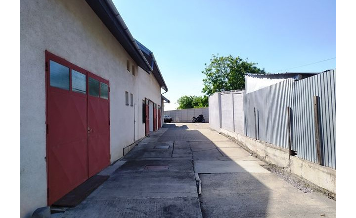 Výrobno-skladový objekt s administratívou na predaj - fotografia 1