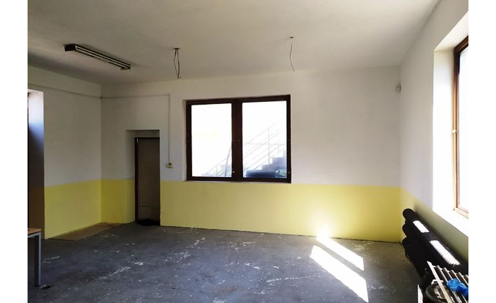 Výrobno-skladový objekt s administratívou na predaj - fotografia 14
