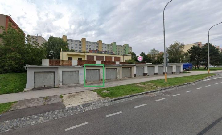 Garáž, Dúbravčická ulica