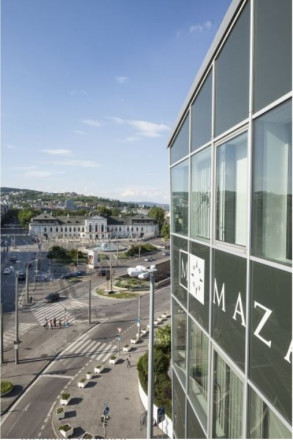 Administratívne priestory v blízkosti Prezidentského paláca, EUROPEUM - fotografia 4