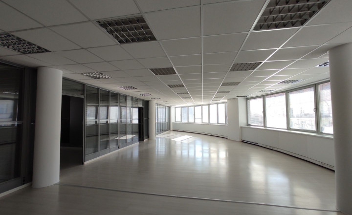Moderné administratívne priestory s terasou - Palisády, 250 m2 - fotografia 5