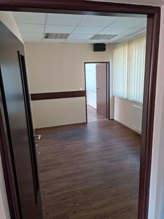 Administratívne priestory, Trenčín - fotografia 1