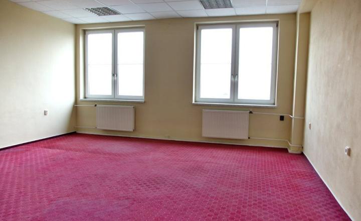 Administratívne priestory na prenájom, Trenčín – Za mostami