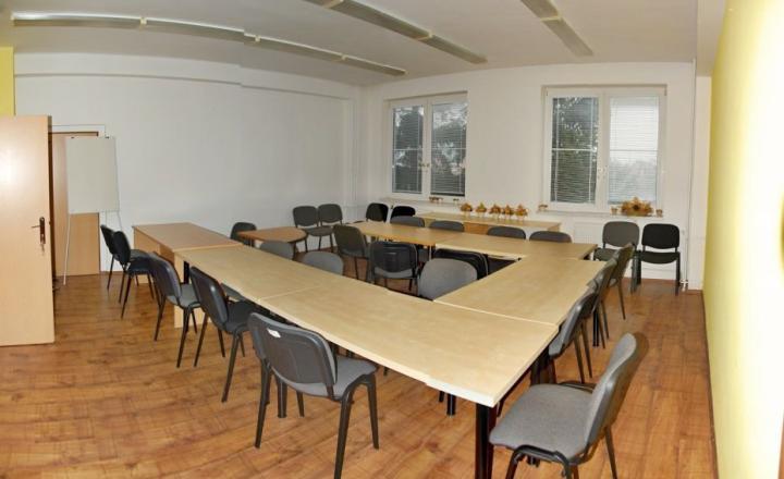 Administratívne priestory na prenájom, Trenčín – Za mostami - fotografia 2