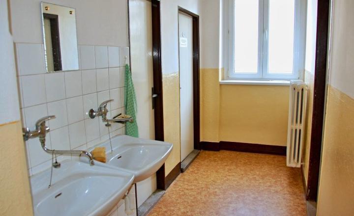 Na prenájom kancelárske priestory v  budove na Sihoti ,Trenčín - fotografia 1
