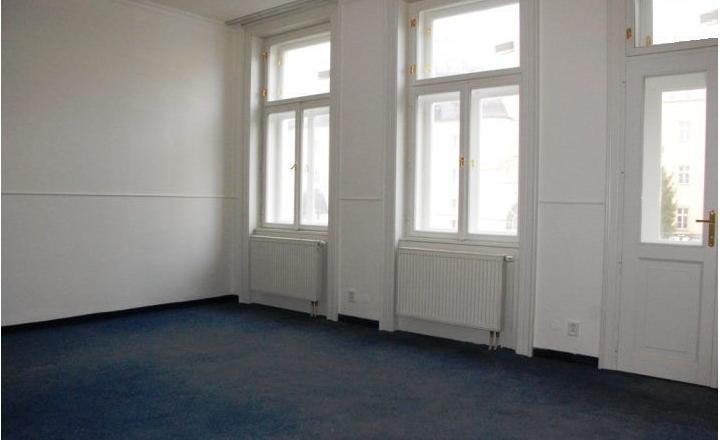 28 m2 až 168 m2 - Obchodné priestory na prenájom, Trenčín-centrum