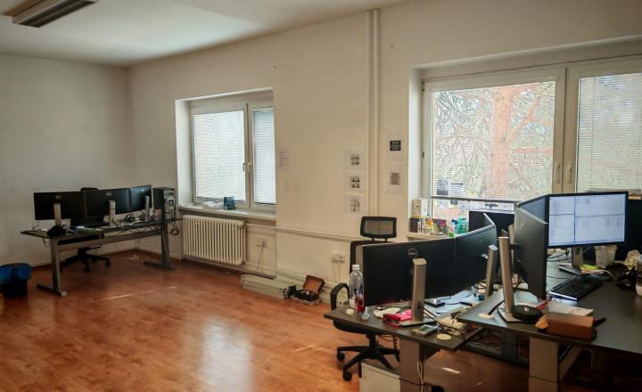 Na prenájom kancelárske priestory - 40m2 + 20m2 + parkovanie, Bratislavská ulica, Trnava - fotografia 3