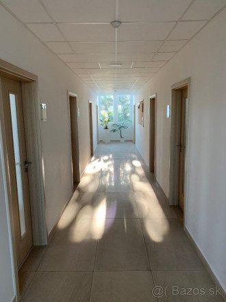 Na prenájom administratívne priestory na Ružindolskej ulici, Trnava - fotografia 1