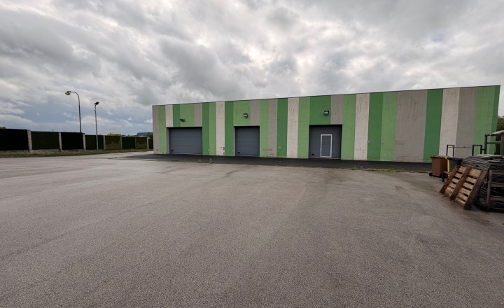 Na predaj nadštandardné administratívno-skladové priestory vo Svätom Jure vrátane pozemku 2086 m2