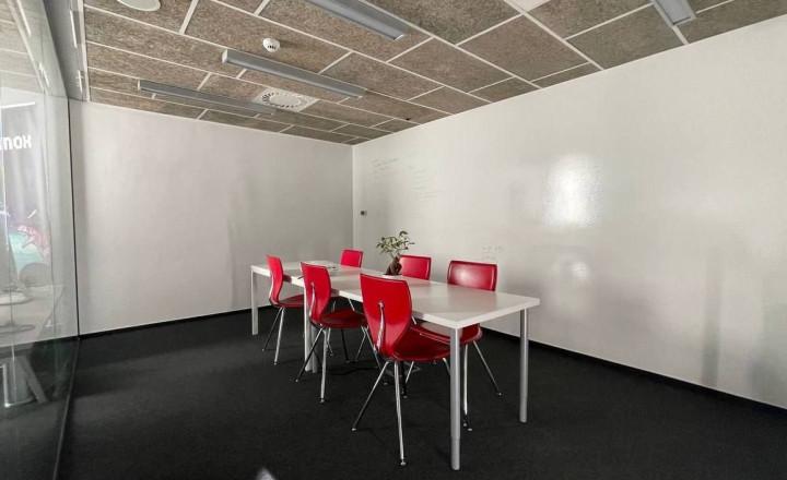 Exkluzívne administratívne priestory 169m2 + 3x PARKING, Mickiewiczova-Staré Mesto - fotografia 13