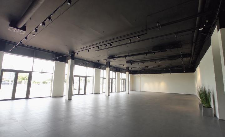 444m2 SHOWROOM/Obchodné priestory vhodné aj na fitnesscentrum, Račianska – Bratislava III