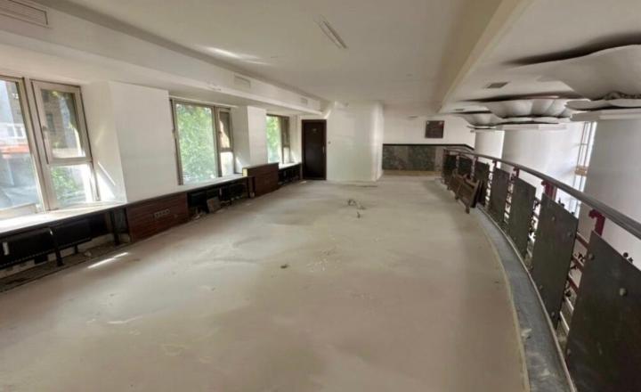 Na prenájom reprezentatívny obchodný priestor s výmerou 445 m2, Bratislava I TOP - fotografia 7
